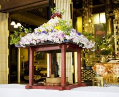 花祭りの花御堂