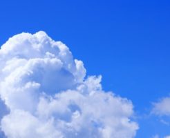 入道雲と青い空